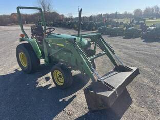 1999 John Deere 790