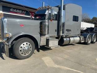 2020 Peterbilt 389