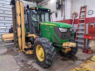 2014 John Deere 6105M
