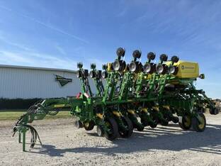 2023 John Deere 1795