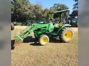 2017 John Deere 4066M