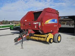 2012 New Holland BR7090