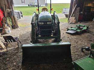 2010 John Deere 3320