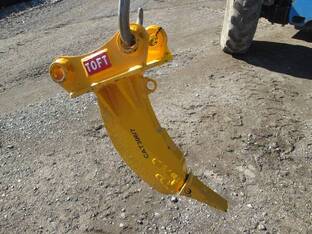 2025 Caterpillar 307