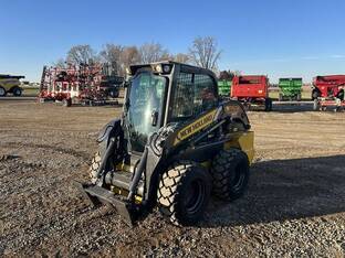 2021 New Holland L320