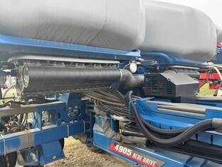 2023 Kinze 4905
