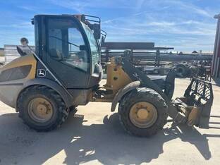 2019 John Deere 204L