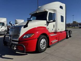 2022 International LT