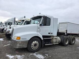 2002 Volvo VNM