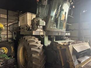 1999 John Deere 6850