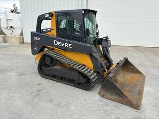 2010 John Deere 323D