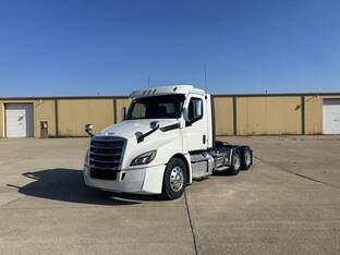 2018 Freightliner CASCADIA 126