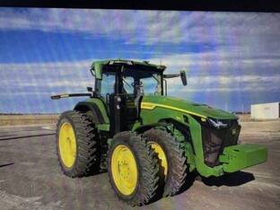 2022 John Deere 8R 370