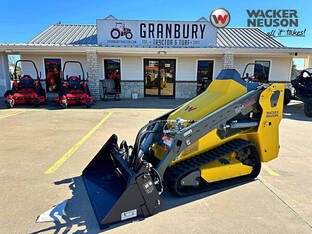 2025 Wacker SM100 W/ 4 in 1 Bucket.