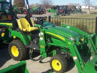 2007 John Deere 2305