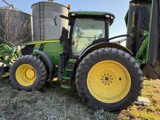 2015 John Deere 7230R