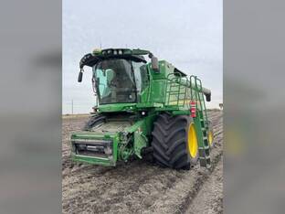 2023 John Deere S790