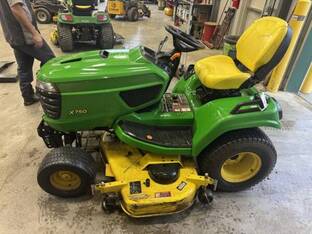 2017 John Deere X750
