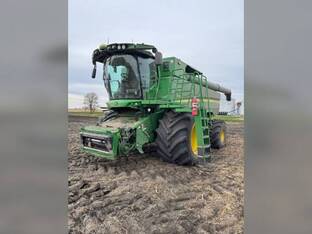 2023 John Deere S790