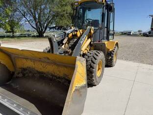 2017 John Deere 324K