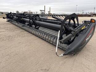 2014 MacDon Industries FD75S