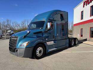2022 Freightliner CASCADIA 126