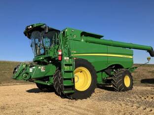2022 John Deere S780
