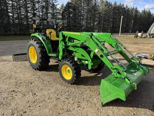 2022 John Deere 4052M