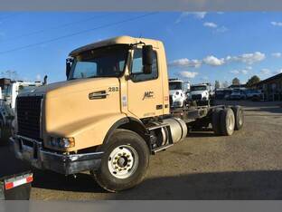 2008 Volvo VHD64B200
