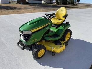 2022 John Deere X590