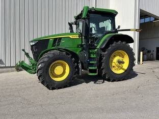2025 John Deere 7R 330