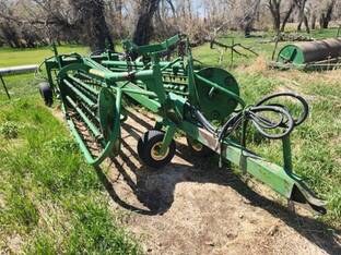 1992 John Deere 700