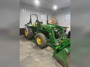 2013 John Deere 5055E