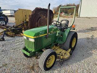 1990 John Deere 770