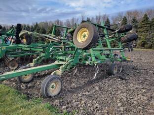 2006 John Deere 2410