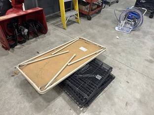DOG CRATE & CARD TABLE