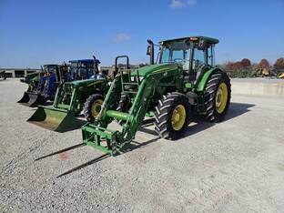2016 John Deere 6105E