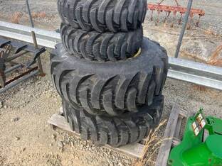 John Deere R4 SET WHEELS & TIRES