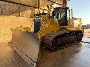 2019 Komatsu D65PX-18