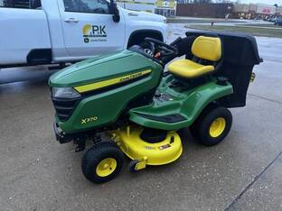 2016 John Deere X370
