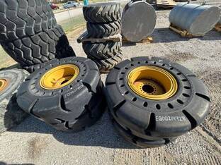 2024 Caterpillar 930 TIRES