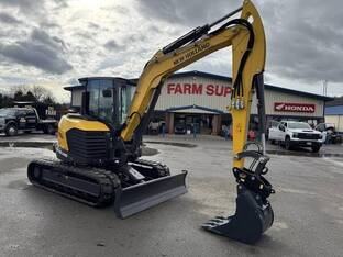 2025 New Holland E70D