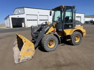 2016 John Deere 244K