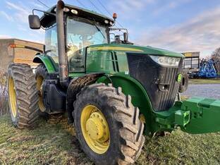 2013 John Deere 7230R