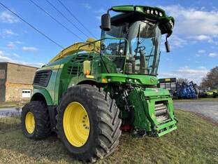 2022 John Deere 9700
