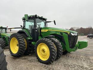 2022 John Deere 8R 340