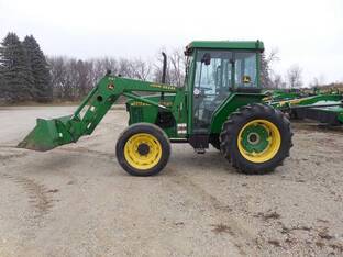 2000 John Deere 5210