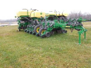 2023 John Deere 1775NT