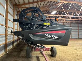 2015 MacDon Industries FD75S