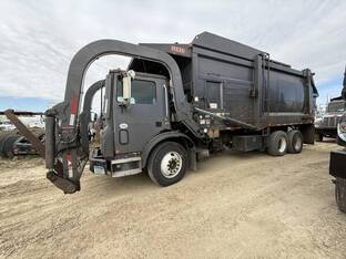 2013 Mack MRU613